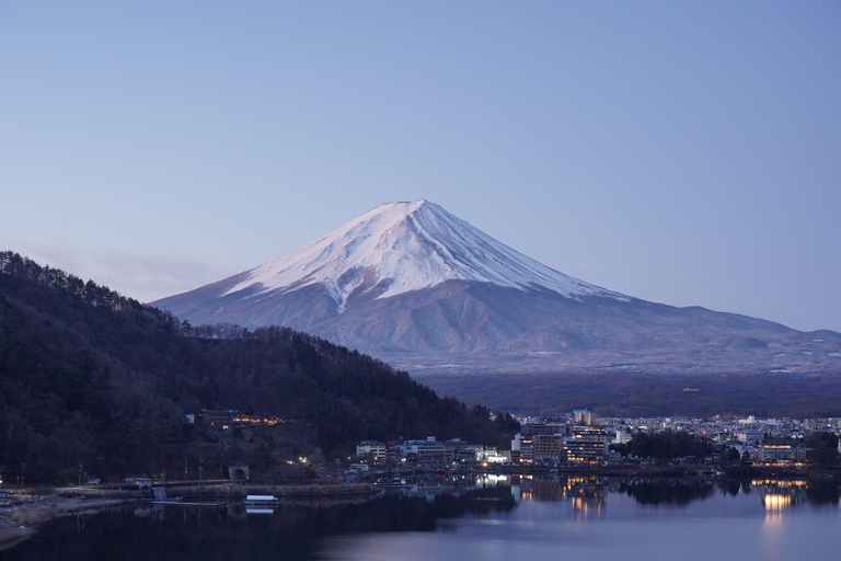 Mt. Fuji Guided Summit Climb with Mountain Hut Stay From Tokyo by Public Transit