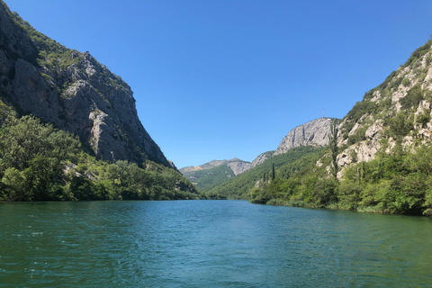 Omiš, Chorwacja: Wypożycz kajak na rzece Cetina