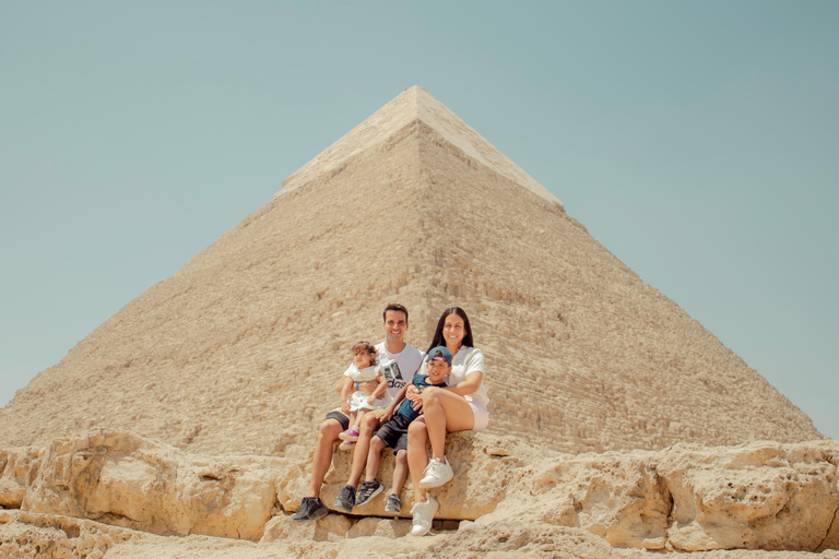 Caïro: Groots Egyptisch Museum, Piramides, Sfinx Tour &amp; LunchPrivé rondleiding met lunch