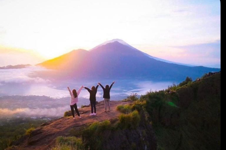 Mount Batur Sunrise Hiking – Sharing Tour with Ubud Pickup Meeting point - Group price option