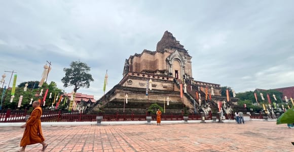 Chiang Mai: Chat with a Monk at Wat Chedi Luang