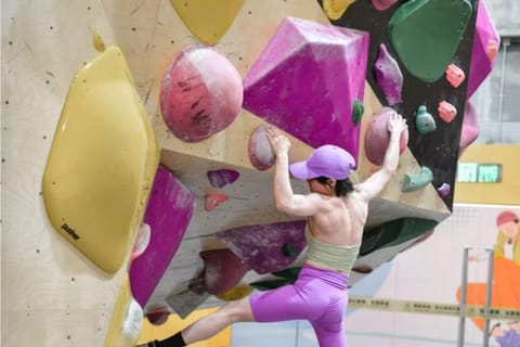 Shanghai: Banana+ Climbing Gym Entry Ticket