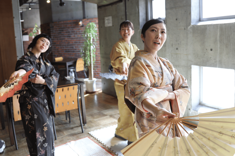 Kushiro Japanese Dance & Kimono with a Friendly Local Master