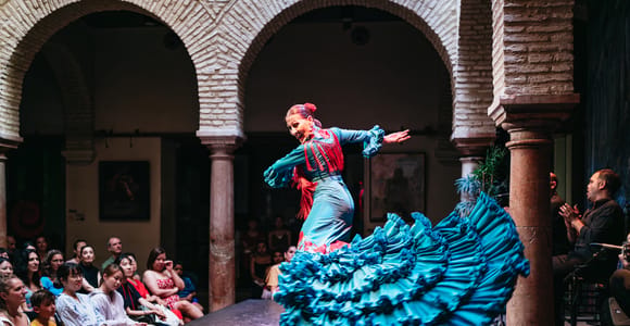 Seville: Puro Flamenco Show with Optional Museum Ticket