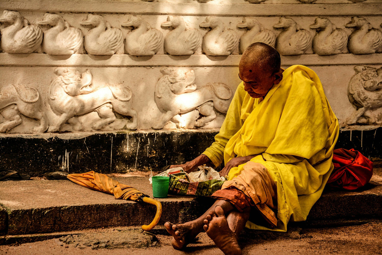 Colombo: Private City Religious Landmarks Tour