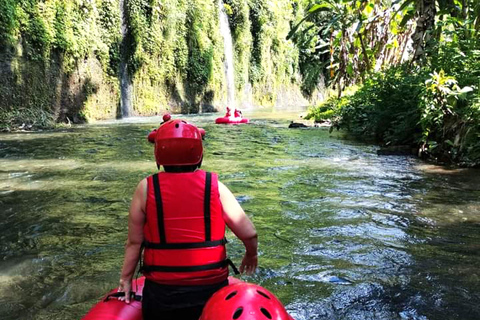 Aventura en tubing en Bali: refrescante flotación por exuberantes selvas