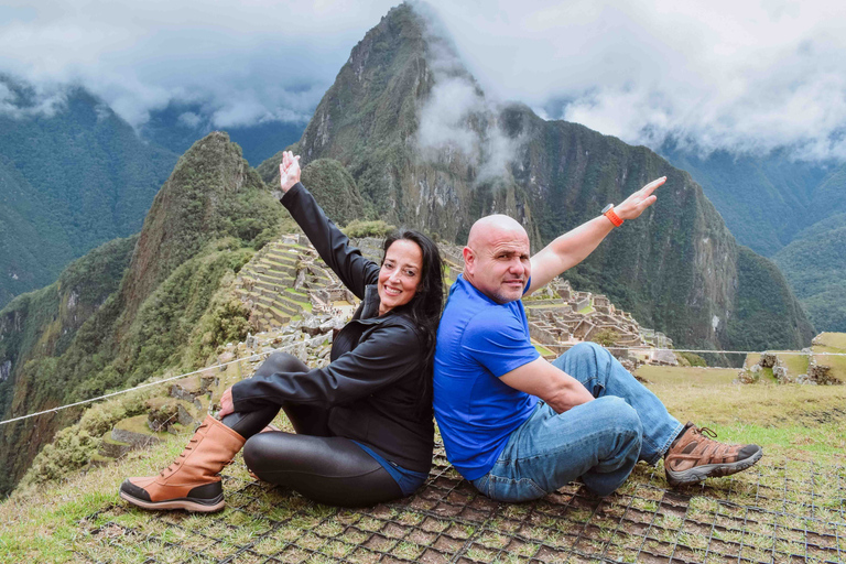 Machu Picchu: Full-Day Tour by luxury Hiram Bingham Train Cusco: Machu Picchu Full-Day Tour by Hiram Bingham Train