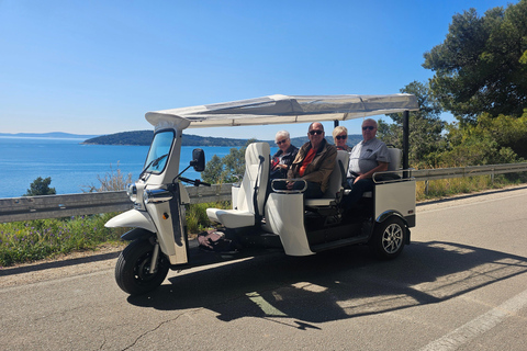Split: Electric Tuk Tuk Ride with Local Stories