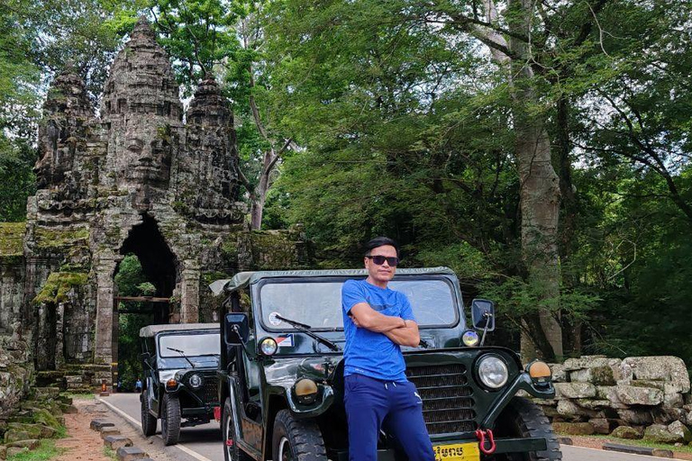 Angkor Wat: Sunrise Jeep Tour with Handicraft Center Visit