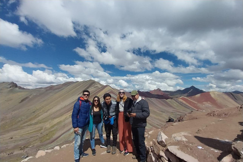 Cusco: Guided Excursion to the 7 Colors Mountain with Breakfast & Lunch Cusco: Guided Tour to the Rainbow Mountain with Breakfast and Lunch