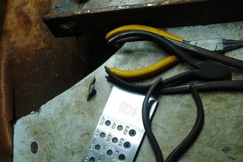 Kandy Traditional Jewelry making with gem cutting experience
