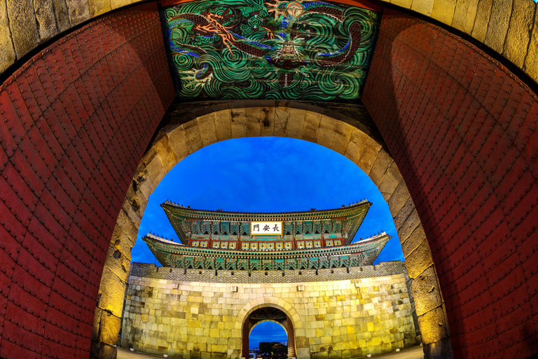 Seúl: excursión de un día al 62.º Festival Cultural de Suwon Hwaseong27 de septiembre | Excursión a la aldea tradicional y a Hwaseong, desde Myeongdong