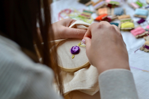 Berlín: Taller de bordado de flores vulvasBerlín: Taller de bordado de flores en la vulva
