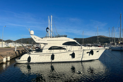 Tagestour mit privatem Boot entlang der KüstePrivates Boot Tagestour Küste