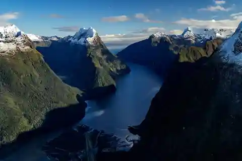 Milford Panoramic Helicopter Tour