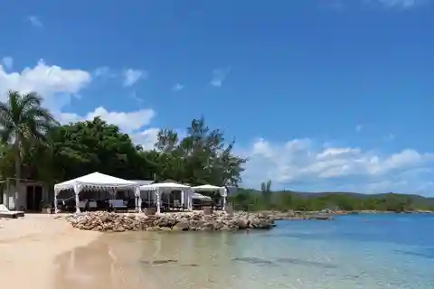 Falmouth: Bamboo Beach Club VIP Access + Lunch & Cocktails