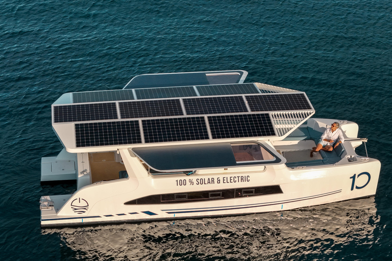 Marseille: An exceptional day by catamaran in the heart of the Calanques Marseille: Exceptional day on a catamaran in the heart of the Calanques