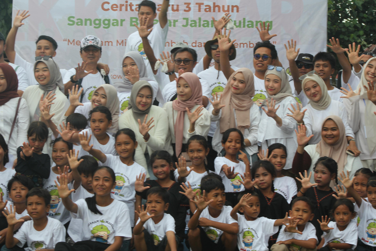 Bagek Kembar: Mangrove & Stingless Beekeeping Experience