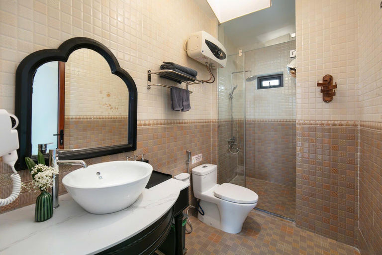 2-tägige Ha Long Bay Island Cruise Tour mit einem 3-Sterne-Kreuzfahrtschiff