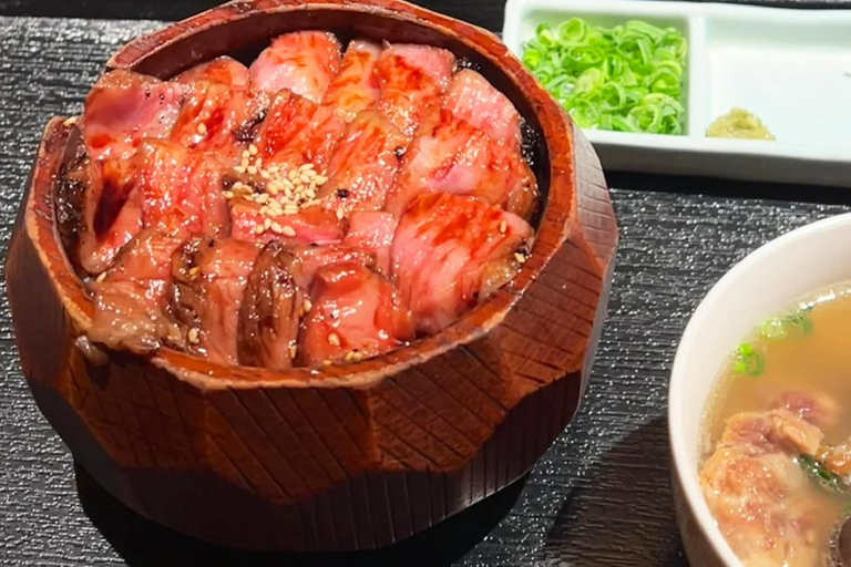 Desde Nagoya: excursión de un día a Shirakawa-go y Hida-TakayamaIncluye mirador. Salida de la estación de Nagoya a las 8:00.