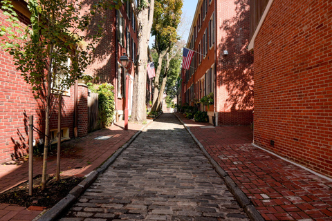 Most Charming Colonial Walking Tour: Society Hill + Old City