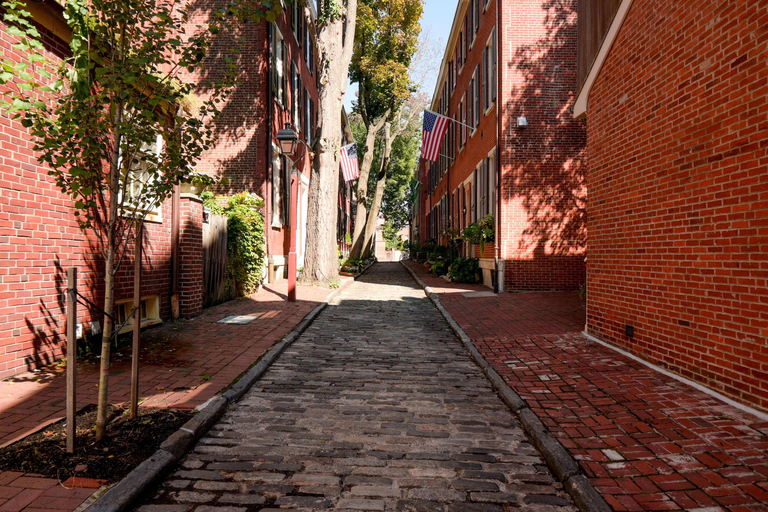 Most Charming Colonial Walking Tour: Society Hill + Old City