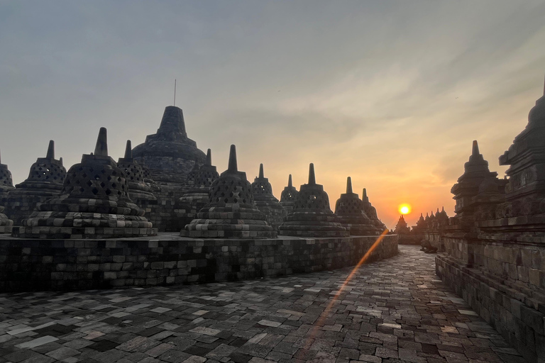 Yogyakarta: Borobudur Sunset and Mount Merapi Lava Tour