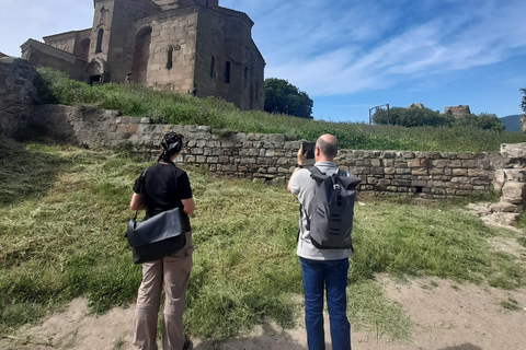 Kutaisi: Private Transfer to Tbilisi with Sightseeing Stops