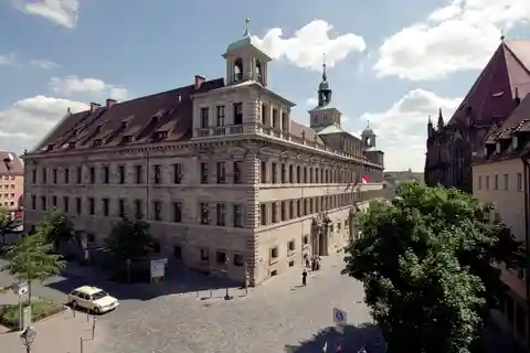 Nuremberga: A antiga Câmara Municipal - Centro do Poder - EM ALEMÃO