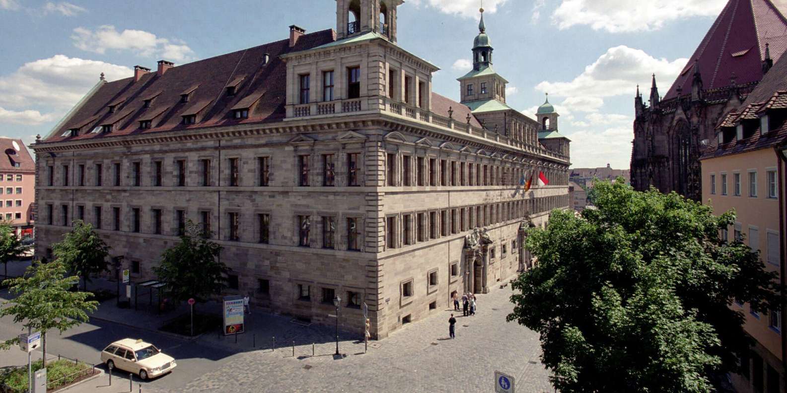 ニュルンベルク旧市庁舎-権力の中心 - ドイツ語 | GetYourGuide