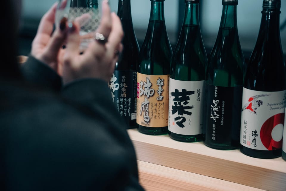 Kumamoto: Kawashiri walking Tour with Sake Tasting & Sweets