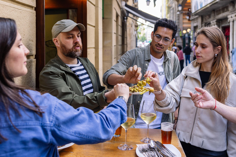 Donosti Pintxo Tour with Chef, Podcaster & Researcher Evening Pintxos Tour – 2 Neighborhoods & 5 Drinks