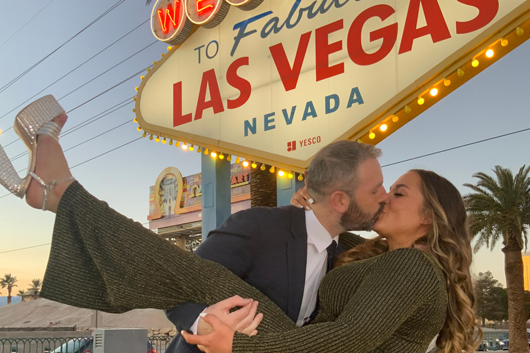 Las Vegas: Gold Elvis Vow Renewal or Wedding at Welcome Sign Sweet & Basic Vow Renewal, No Guests or Photographer