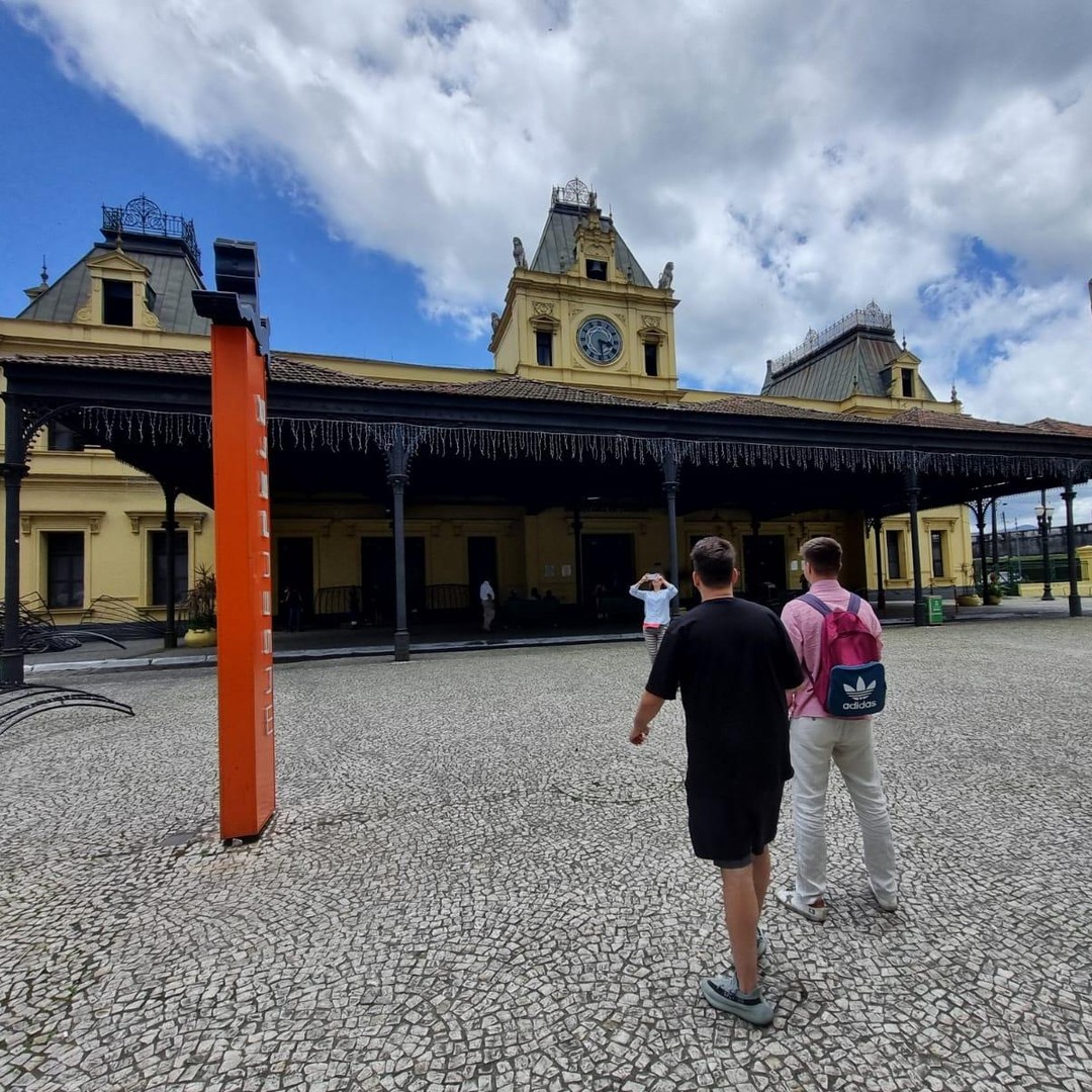Colagem de mídia