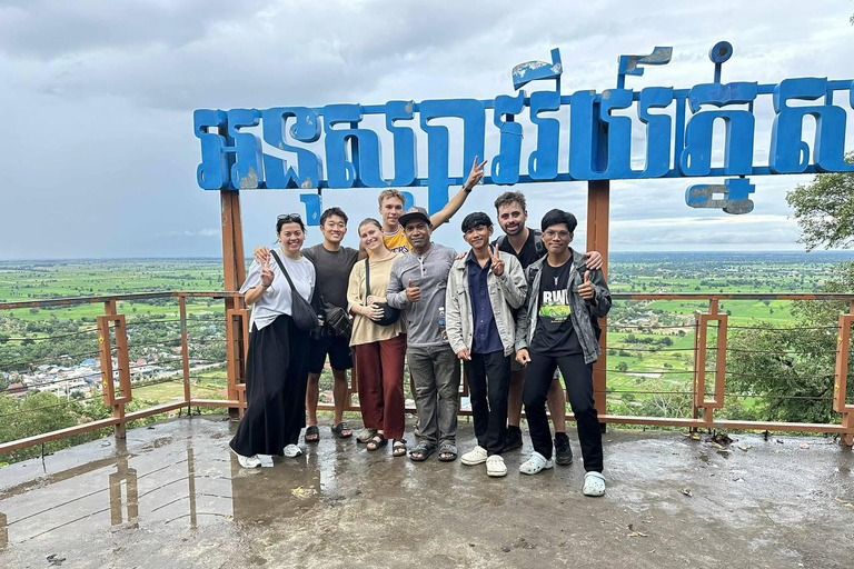 Battambang: Full-Day Tuk Tuk Tour with Bamboo Train Ride