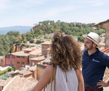 From Avignon: Villages in Luberon Half-Day Tour
