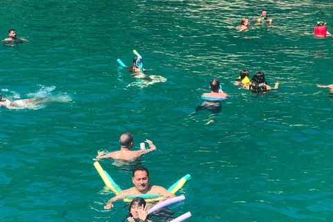 Saco do Mamanguá Boat Tour with Snorkeling