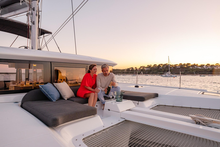 Pasito Blanco : excursion privée en catamaran avec repas et boissons2 heures/coucher du soleil