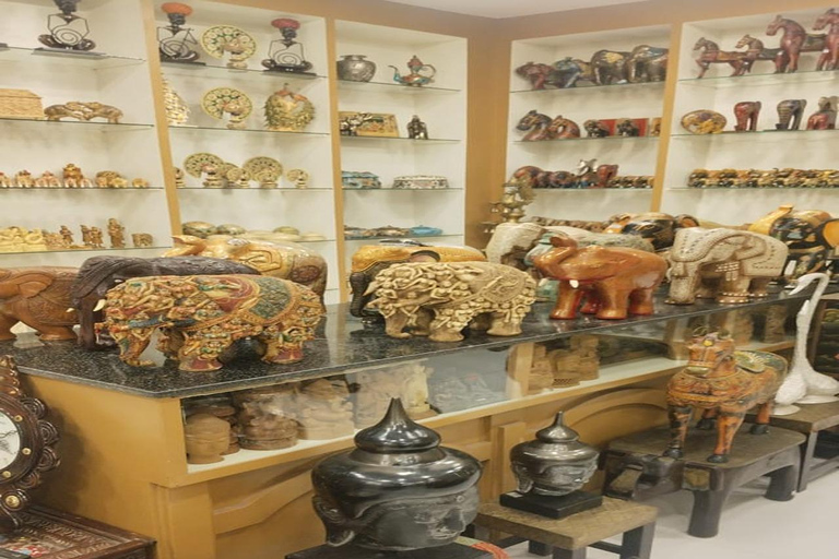 Kochi: Tuk-Tuk-Ausflug mit versteckten SchätzenKochi: Ausflug mit dem Tuk-Tuk zu versteckten Schätzen