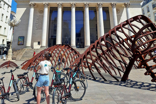 Nantes : 2h30 Electric Bike Tour with a Local Guide