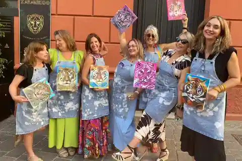 Tenerife: Wine and Paint Night with a Local Artist