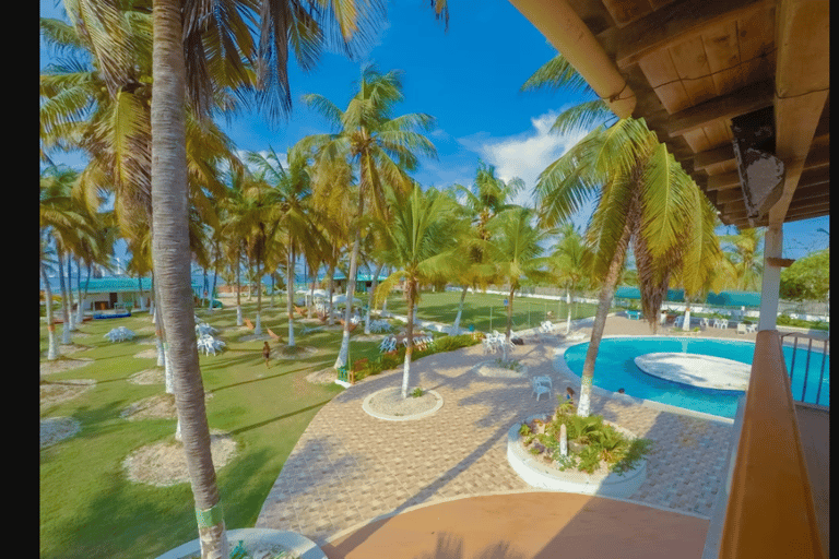 PALMARITO BEACH, Pasadia Tierra Bomba