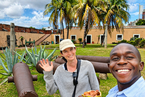 Maputo: Guided Walking Tour with Entry Tickets