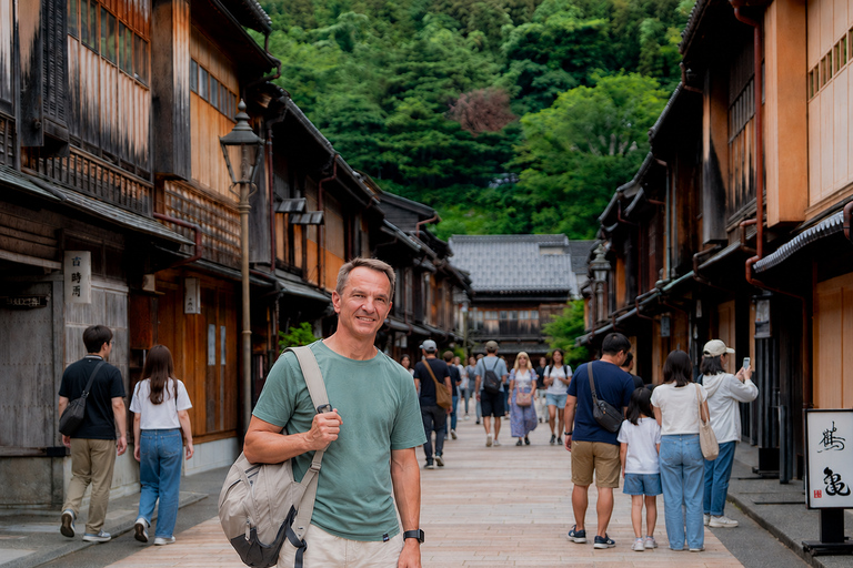Kanazawa: Private Highlights Walking Tour for Solo Travelers