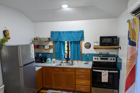 San Pedro: Snorkeling Adventure w/Stay at Cozy Caye Casita