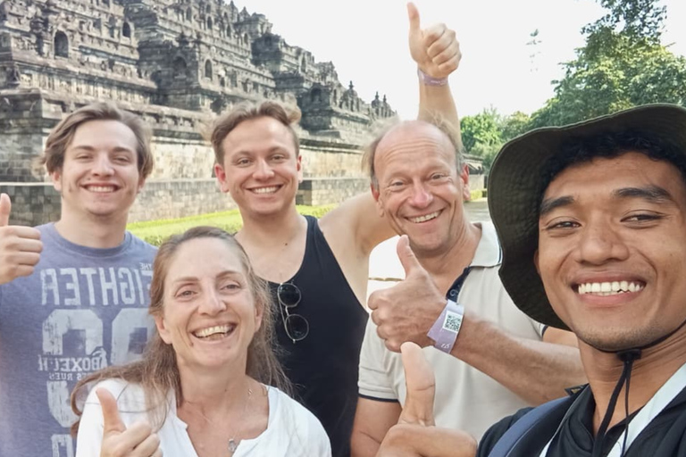 Borobudur &amp; Prambanan: TagestourPrivate Tour: Prambanan &amp; Borobudur with Pickup &amp; Drop-off