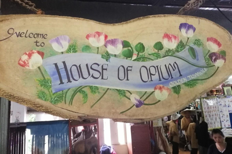 Chiang Rai: 7 Major Sites, Golden Triangle & Tea Plantation 7 Spots included All Tickets Fee