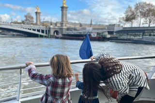 Paris: Onboard Investigation Cruise, fun treasure hunt (in French)