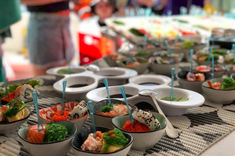 Phuket : excursion en yacht avec déjeuner sur les îles Coral et RachaPhuket : excursion en yacht vers les îles Coral et Racha avec déjeuner