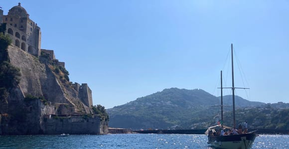 Group boat tour of Ischia: with stops and lunch for small groups